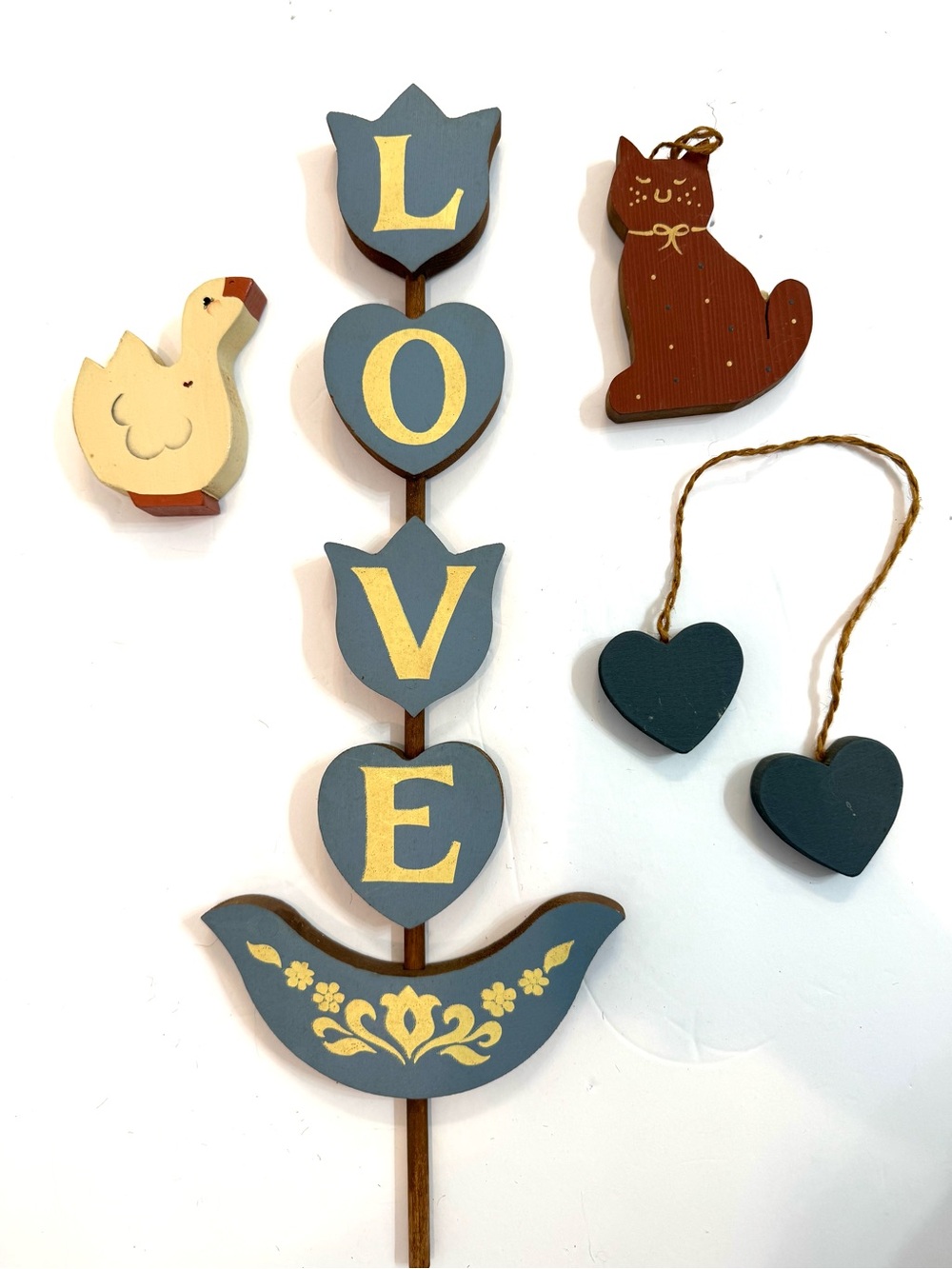 VTG 90’s Country Wooden Blue Love Sign, Cat, Goose, Hearts Decor Cottagecore